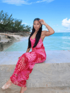 LatinWomanLove image 1