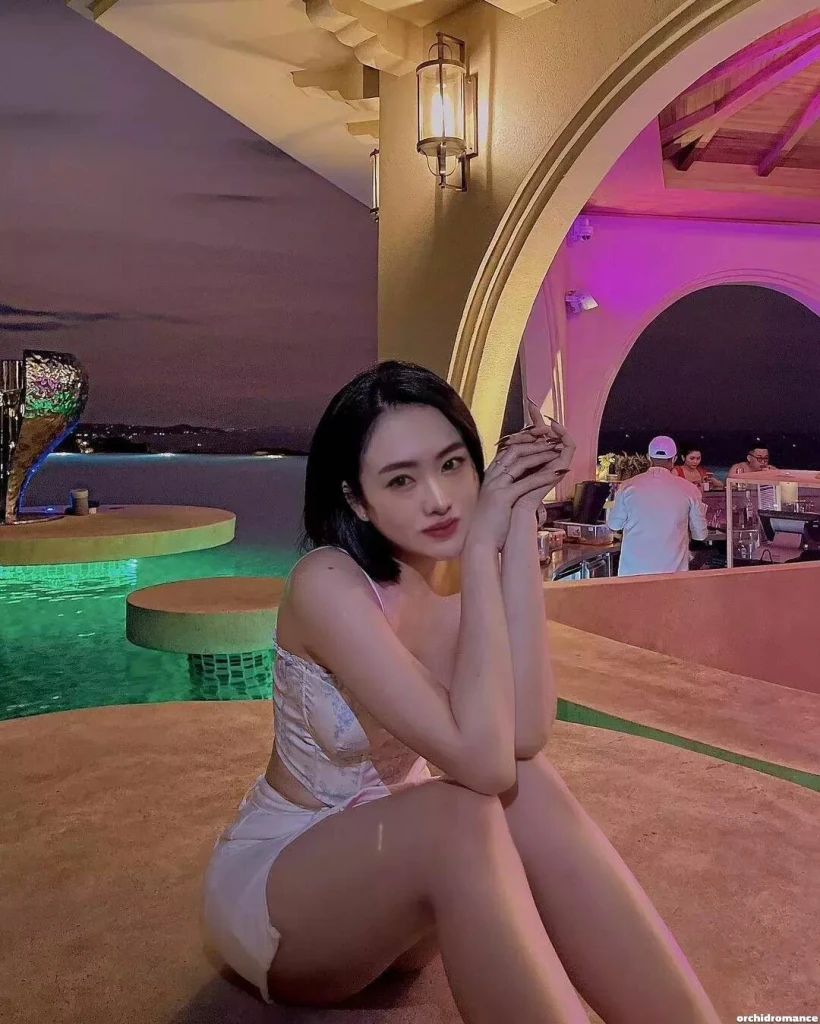 Rongjing Profile image 5