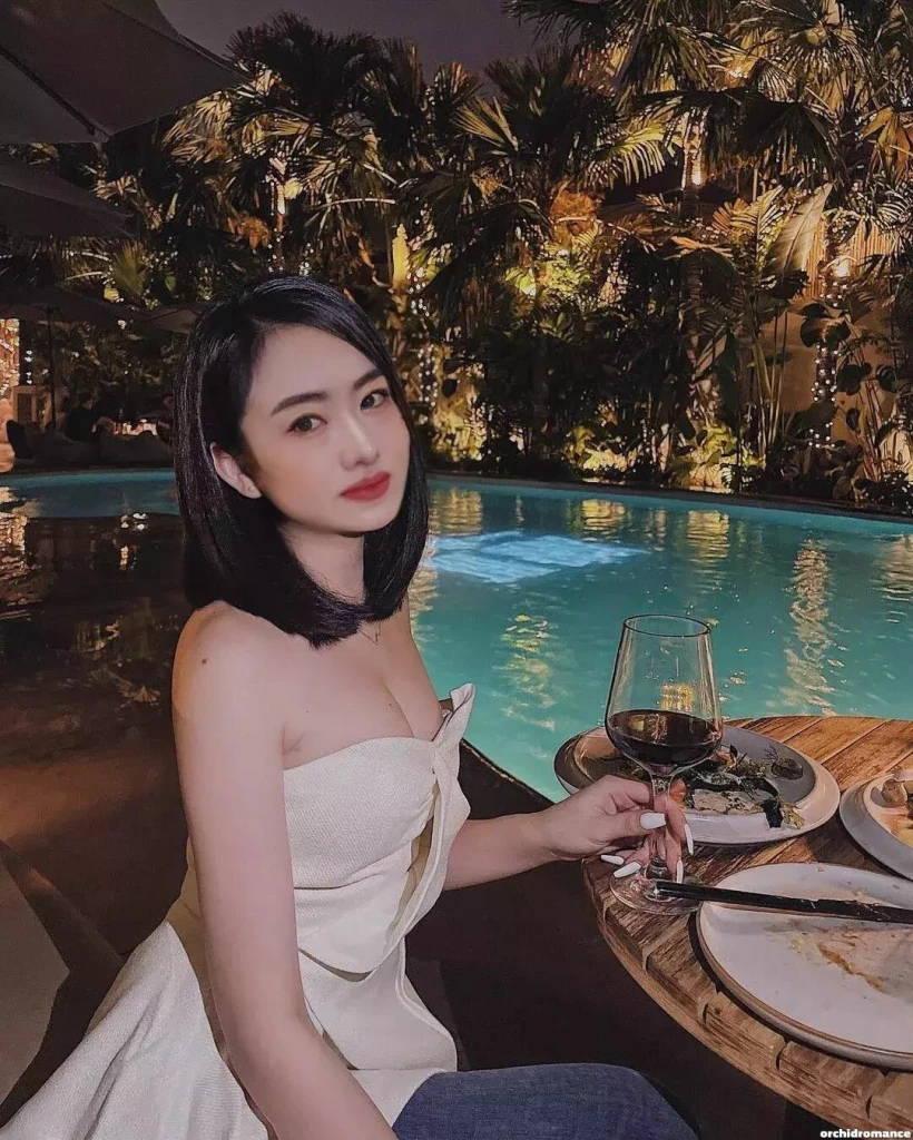 Rongjing Profile image 4