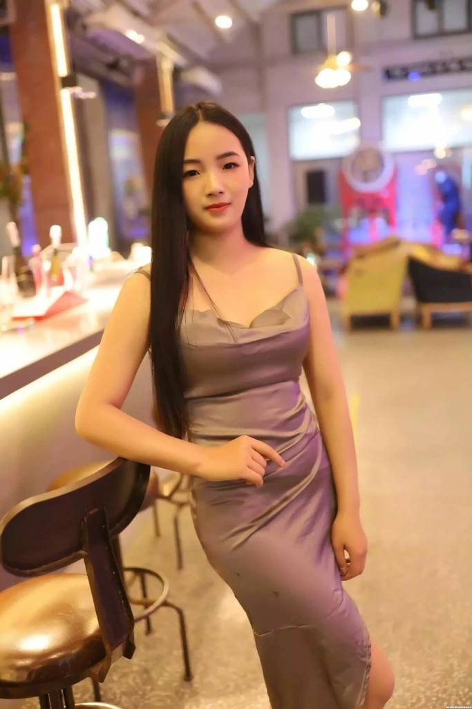 Cathin Profile image 6